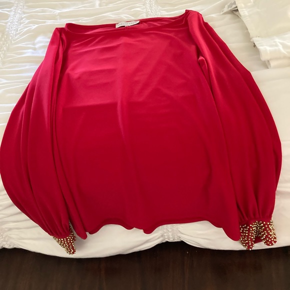 Stunning - red flowy blouse - Picture 2 of 3